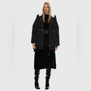 NWT Oralay Women’s Thickened Down Jacket with Hood Size Medium